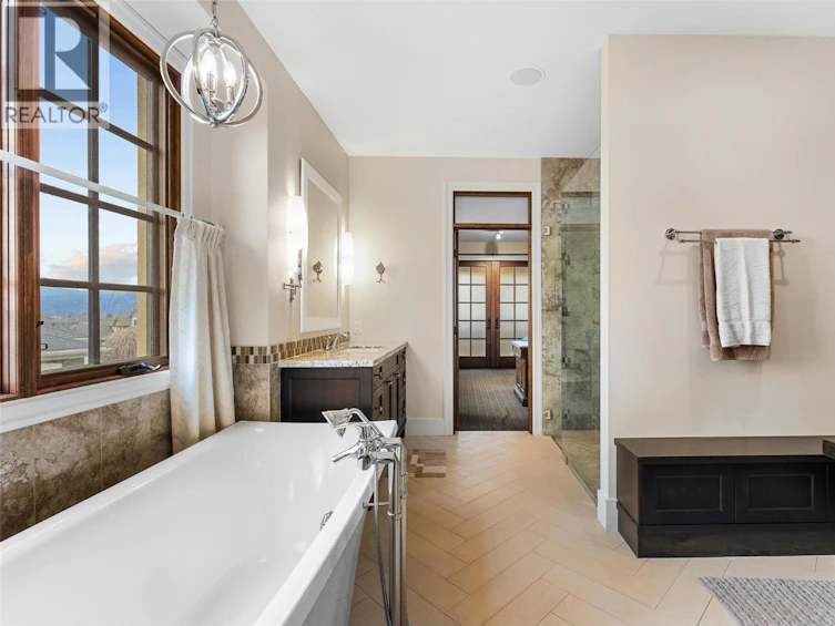 2457 Selkirk Drive, Kelowna, BC, V1V 2R7 - 32