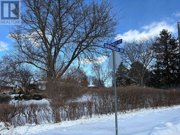 4 Sherwood Drive, Guelph, ON, N1E 1R6 - 8