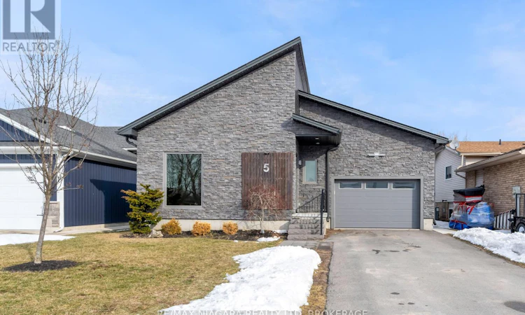 5 Heron Pointe Road