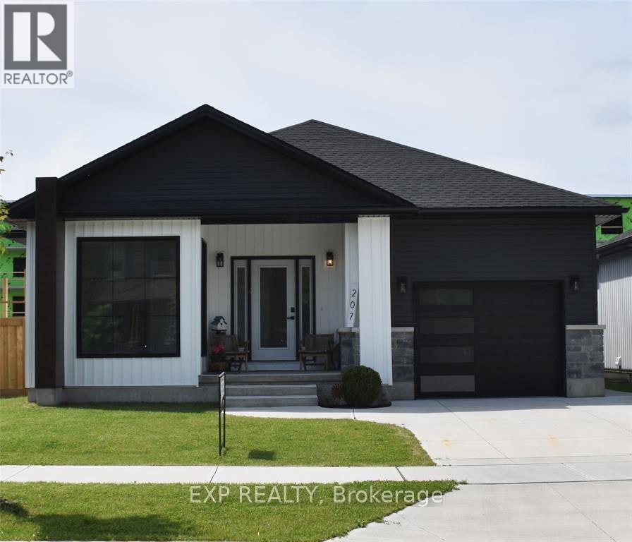 207 Essex Street, Sarnia, ON, N7T 0C2