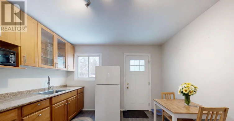 MAIN-117 Hampton Avenue, Toronto, ON, M4K 2Z2 - 3