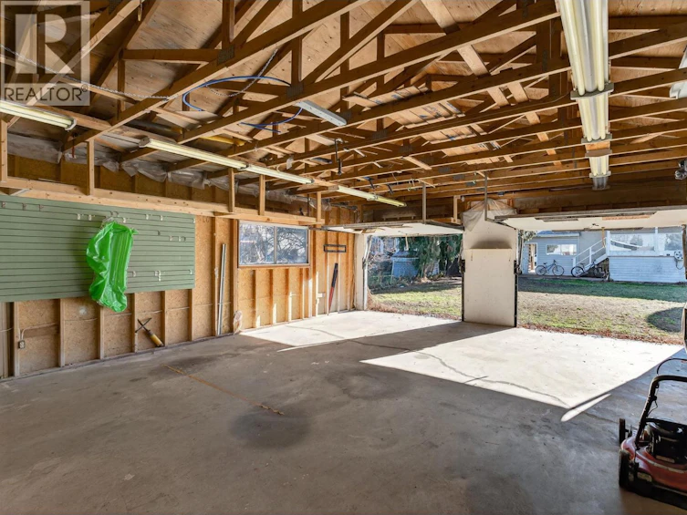 290 Pearson Road, Kelowna, BC, V1X 2L6 - 4