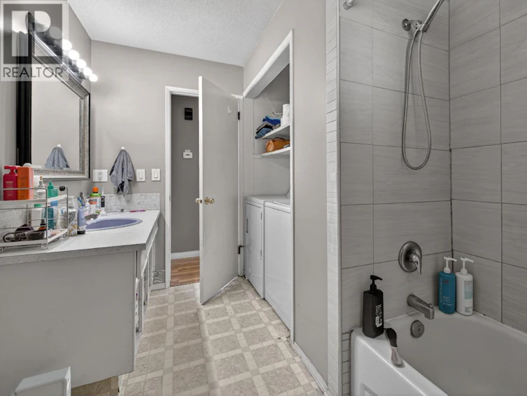 290 Pearson Road, Kelowna, BC, V1X 2L6 - 22