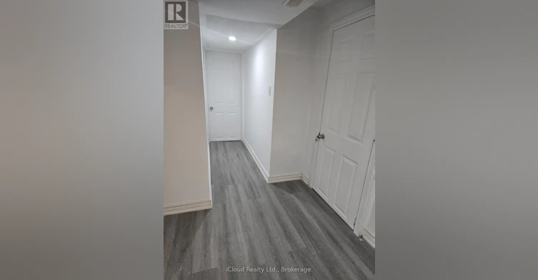 BSMT-8 York Street, Mississauga, ON, L4T 3M7 - 7