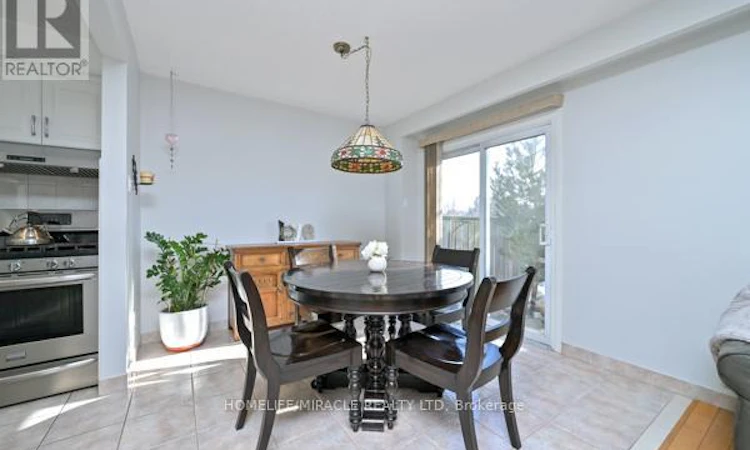 27-121 Falconer Drive