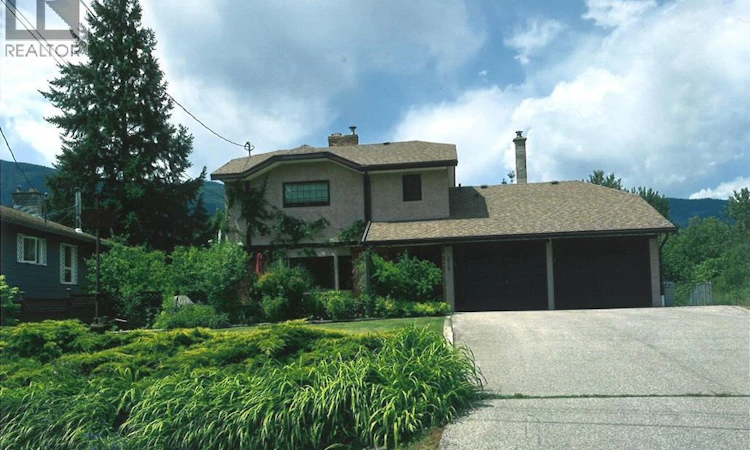 210 NW 10th Avenue