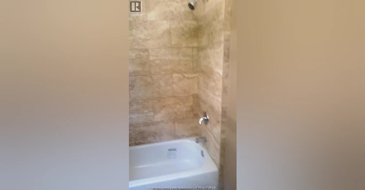 840 Jos. Janisse, Windsor, ON, N8Y 3A8 - 12