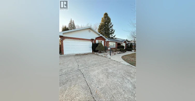 2449 Alexandra Avenue, Windsor, ON, N9E 2J4
