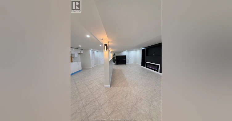 2449 Alexandra Avenue, Windsor, ON, N9E 2J4 - 8