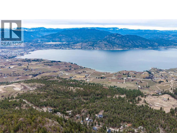 1050 Spiller Road, Penticton, BC, V2A 8T3 - 4