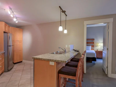 304-4205 Gellatly Road - 5