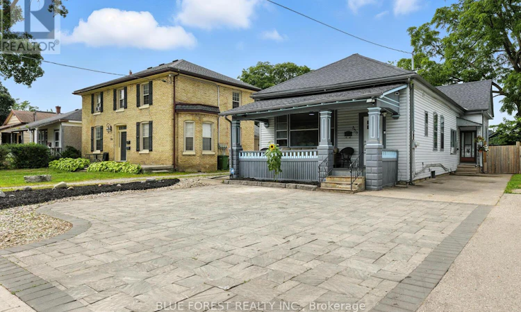 358 Simcoe Street