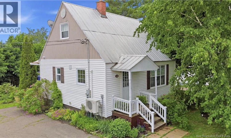 141 St James Street