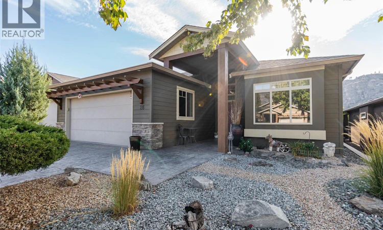 28-6833 Meadows Drive