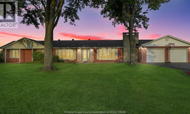 1720 Lakeshore 123 Road