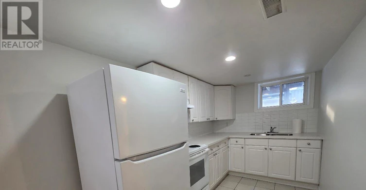 44 Billingsgate Crescent, Ajax, ON, L1S 2R8 - 2