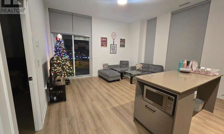 604-10 Lagerfeld Drive