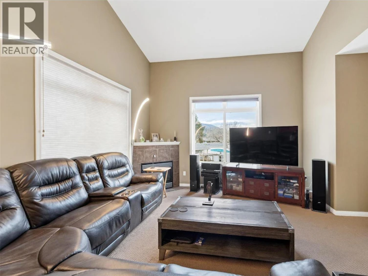 108-48 Galt Avenue, Penticton, BC, V2A 9C3 - 4