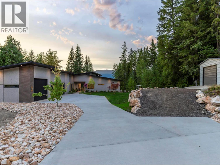 5147 Sunset Drive, Eagle Bay, BC, V0E 1T0 - 55