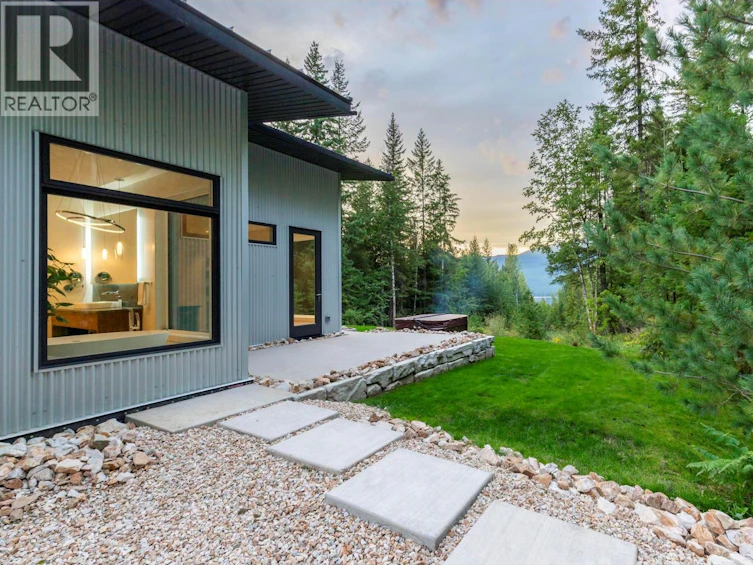 5147 Sunset Drive, Eagle Bay, BC, V0E 1T0 - 56