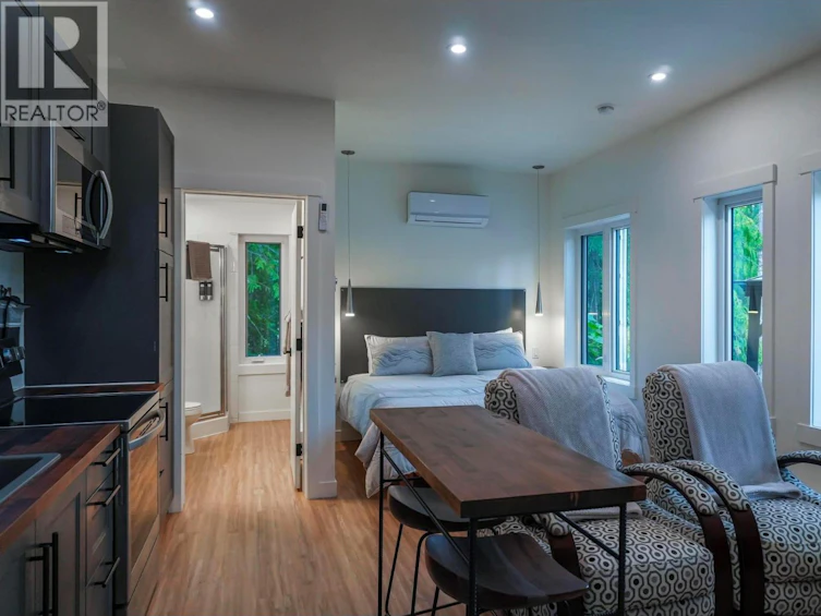 5147 Sunset Drive, Eagle Bay, BC, V0E 1T0 - 45