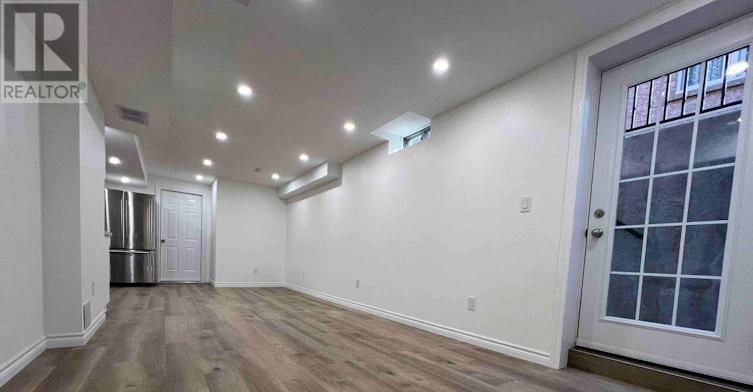 LOWER-136 Pinnacle Trail, Aurora, ON, L4G 7G7 - 4