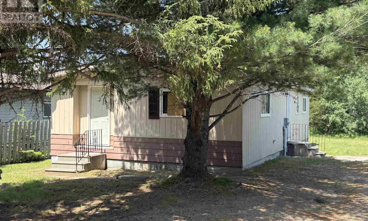228 Davies Street