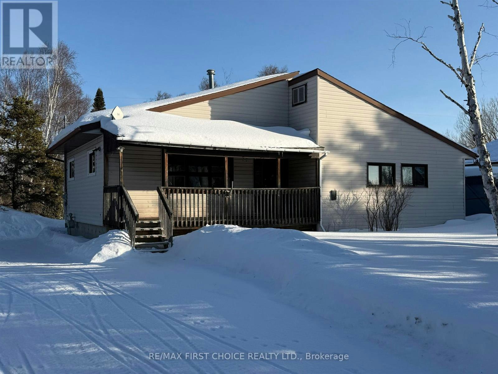 14 Superior Avenue, Ignace, ON, P0T 1T0
