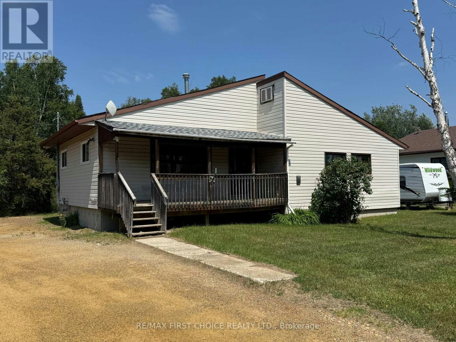 14 Superior Avenue, Ignace, ON, P0T 1T0
