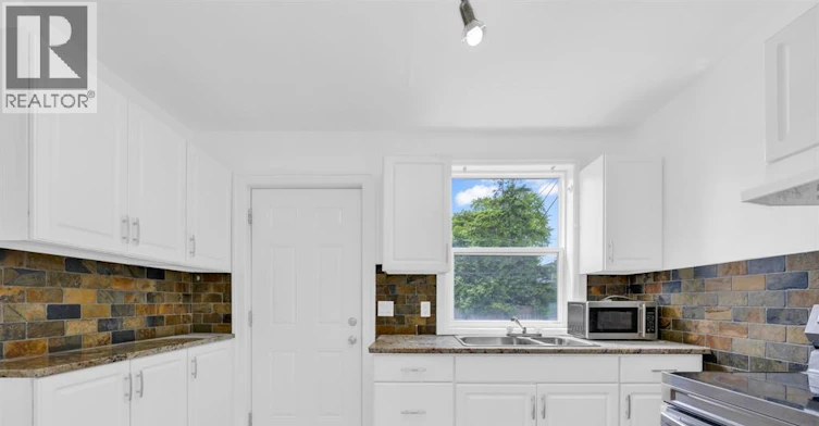 973 Pelissier Street, Windsor, ON, N9A 4L6 - 8