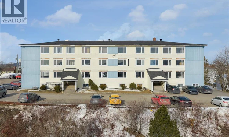 B213-500 Douglas Avenue