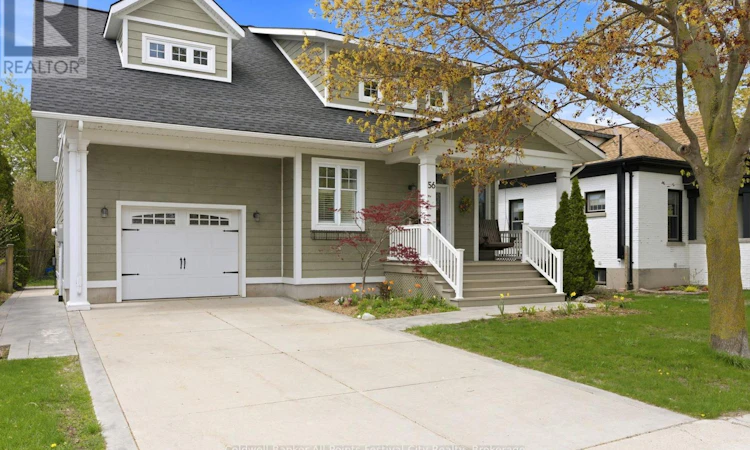 56 Wellington Street S