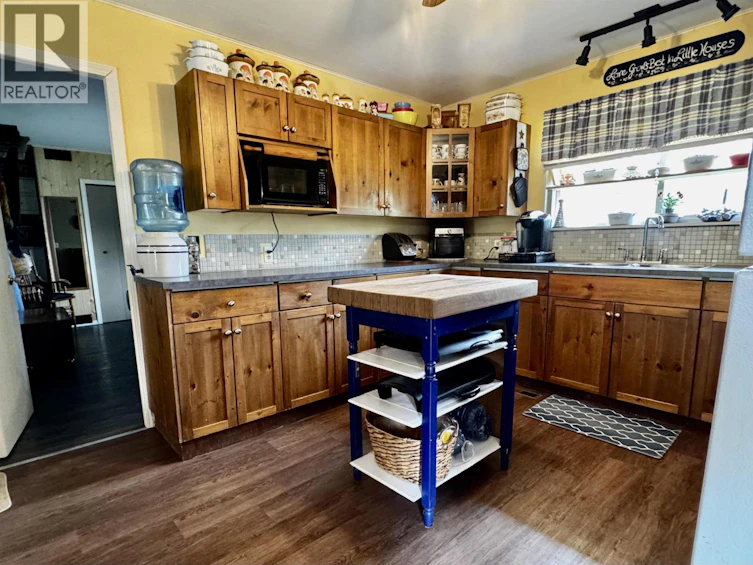7048 S Netherland Road, Lone Butte, BC, V0K 1X0 - 6