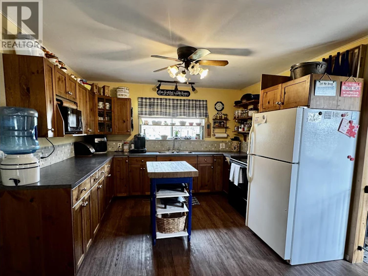 7048 S Netherland Road, Lone Butte, BC, V0K 1X0 - 7