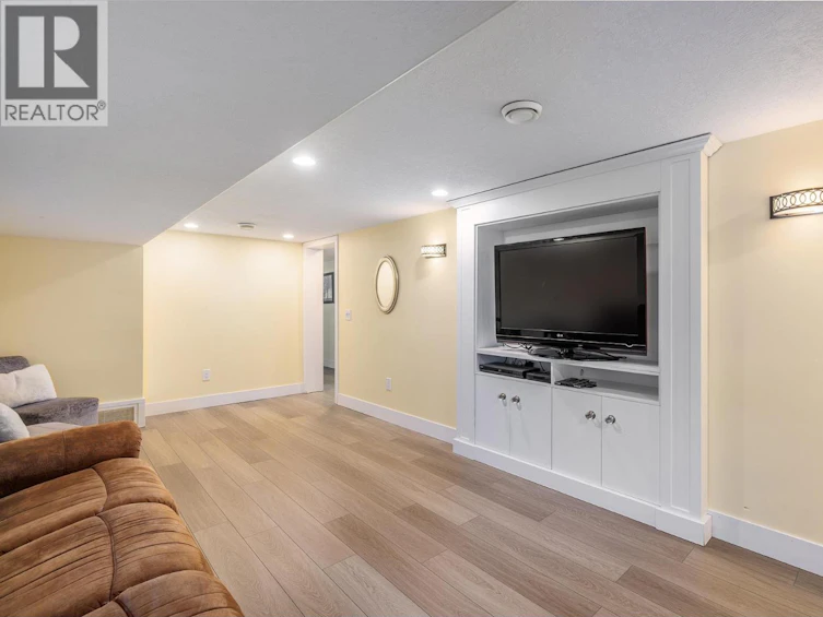 751 Saucier Avenue, Kelowna, BC, V1Y 6A4 - 13