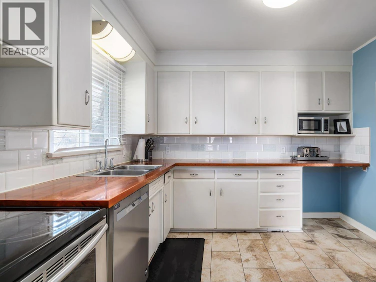 751 Saucier Avenue, Kelowna, BC, V1Y 6A4 - 7