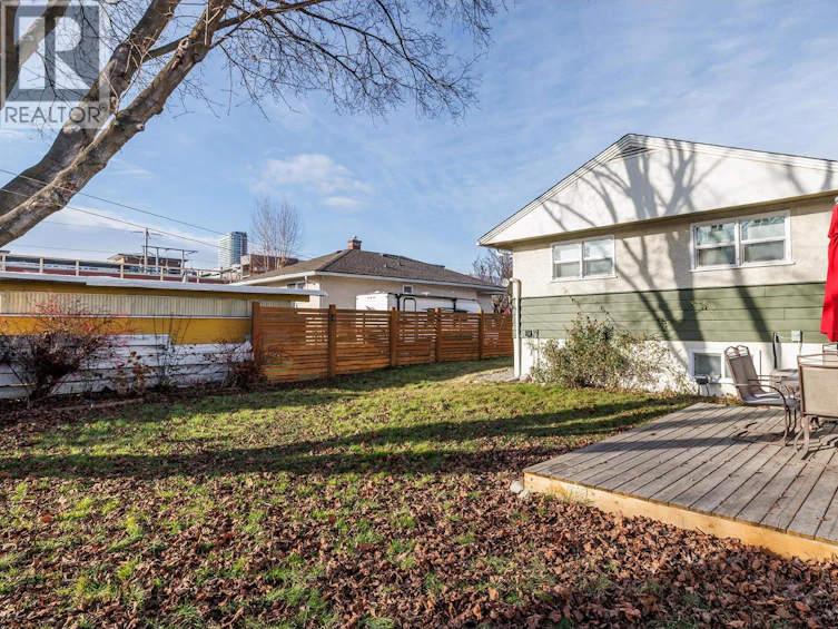 751 Saucier Avenue, Kelowna, BC, V1Y 6A4 - 23