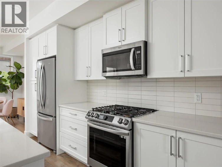 4-720 Valley Road, Kelowna, BC, V1V 0E1 - 7