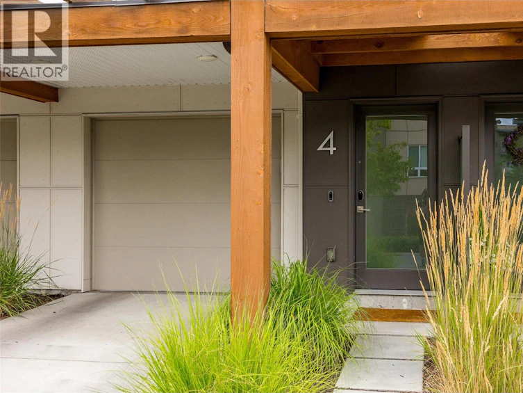 4-720 Valley Road, Kelowna, BC, V1V 0E1 - 3