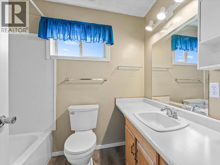 923 Fuller Avenue, Kelowna, BC, V1Y 6X5 - 17