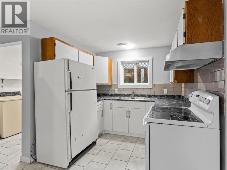 923 Fuller Avenue, Kelowna, BC, V1Y 6X5 - 24