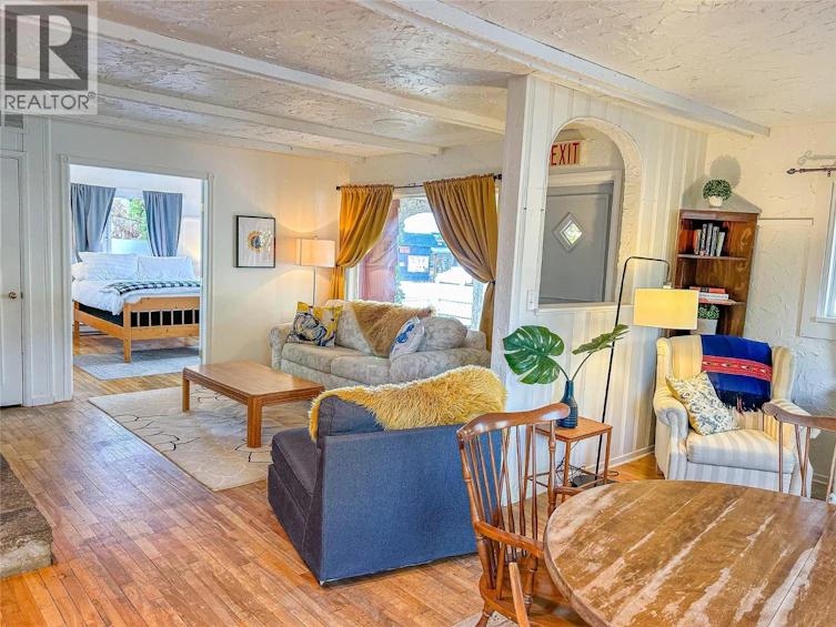 284 Robinson Avenue, Naramata, BC, V0H 1N0 - 8