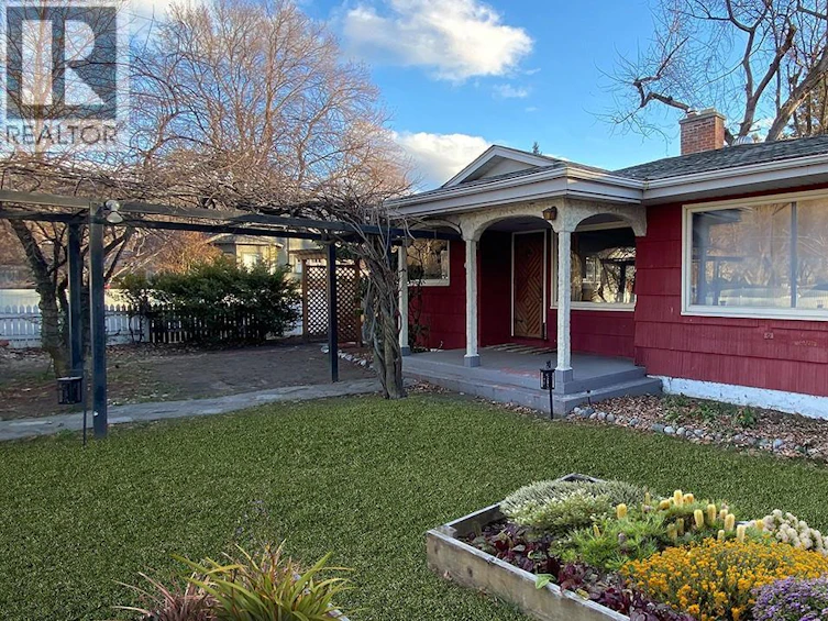 284 Robinson Avenue, Naramata, BC, V0H 1N0