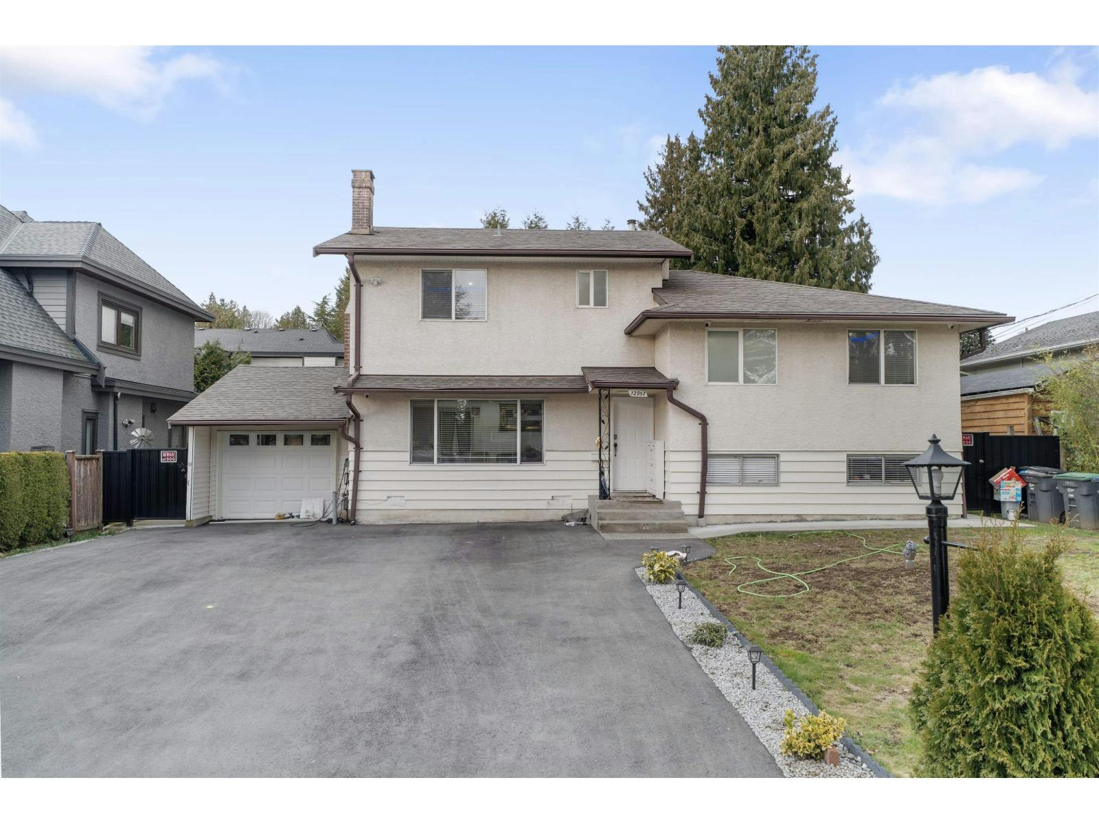12957 98b Avenue, Surrey, BC, V3T 1C9