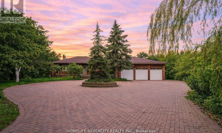 4395 Castlemore Road
