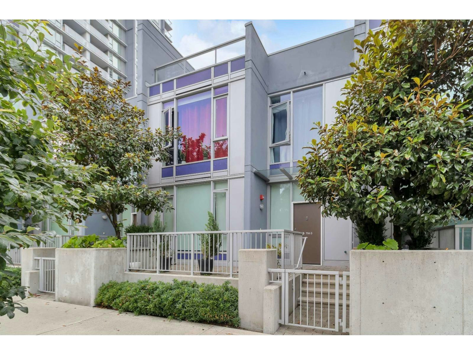 TH3-13720 100 Avenue, Surrey, BC, V3T 0L5