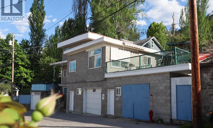 244A Old Rossland Avenue