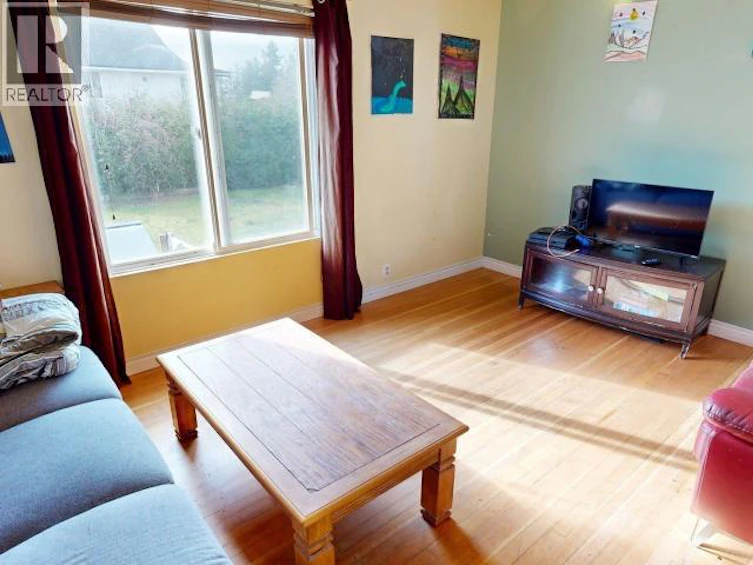 4291 Joyce Avenue, Powell River, BC, V8A 2Z9 - 3