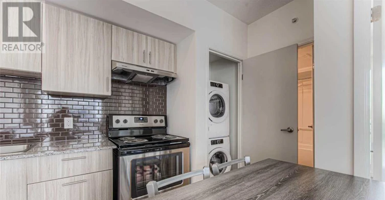 F301-275 Larch Street, Waterloo, ON, N2J 3R2 - 5
