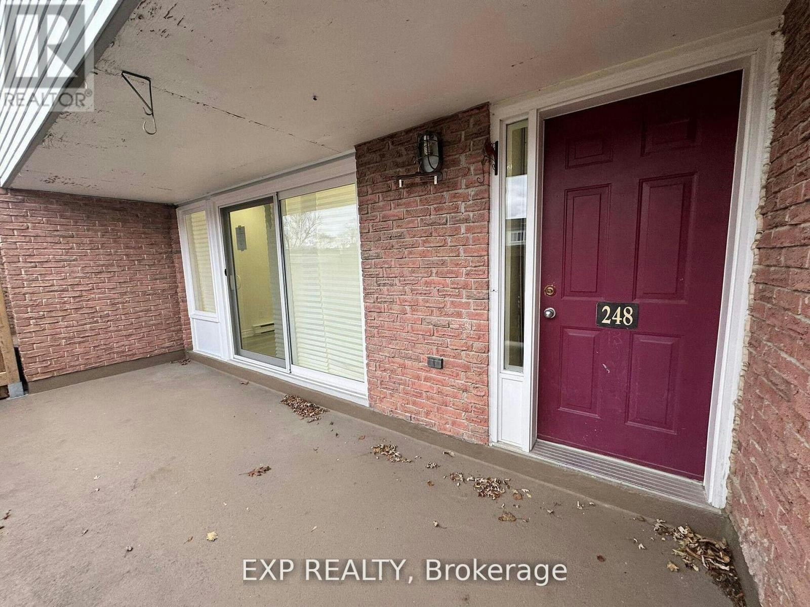 120-248 Milestone Crescent, Aurora, ON, L4G 3M2